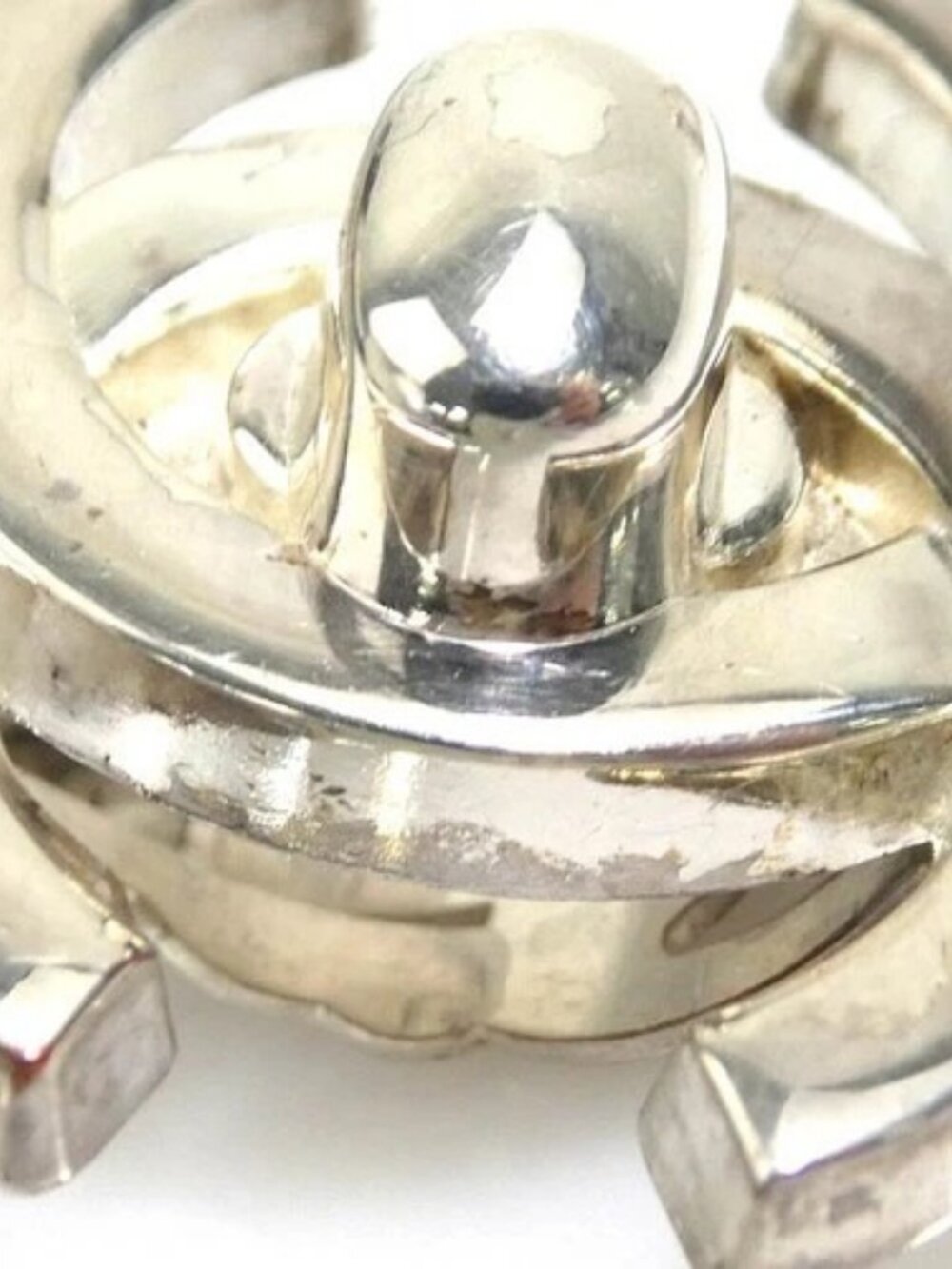 Auth CHANEL CC Logo Turnlock Clip on Earrings Silver Metal - 56705g - Picture 8 of 10
